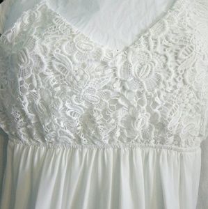 New and never worn. Monteau Maxi Dress